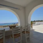 Limani Paros