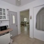 Limani Paros * Chrisi Akti (Paros)