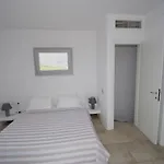 Limani Paros * Chrisi Akti (Paros)